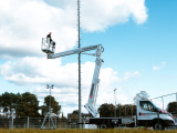 Hoogtewerker op camionette 25 m huren