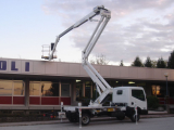 Hoogwerker op bestelwagen huren