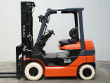 Tweedehands Forklift trucks TOYOTA 8FB25