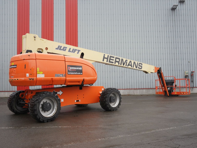 Tweedehands Aerial platforms JLG 860SJ