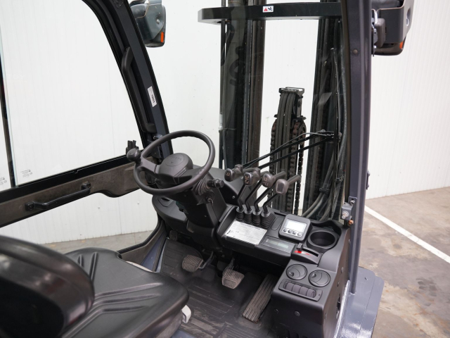 Tweedehands Heftrucks TOYOTA 02-8FDF30