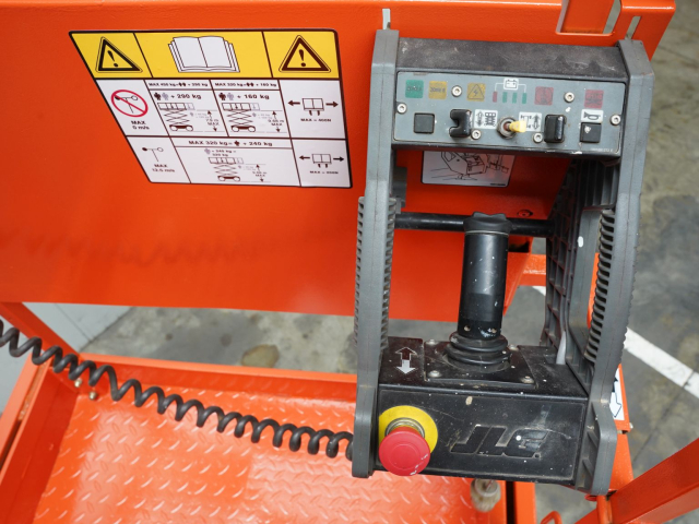 Tweedehands Schaarliften JLG 3246ES
