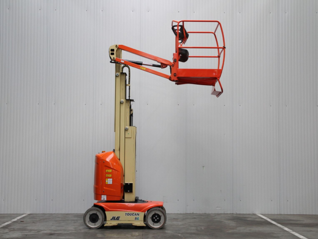 Tweedehands Aerial platforms JLG TOUCAN 8E