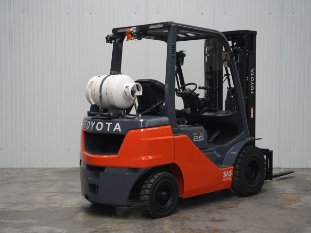 Tweedehands Heftrucks TOYOTA 02-8FGF25