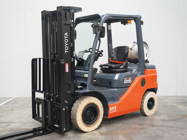 Tweedehands Heftrucks TOYOTA 02-8FGF25