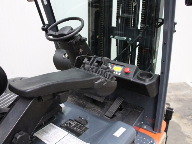 Tweedehands Heftrucks TOYOTA 8FBMT30