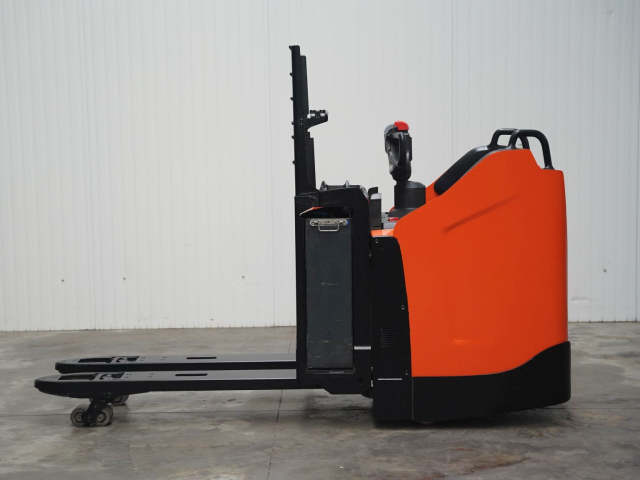 Tweedehands Transpalletten TOYOTA LPE200 Tweedehands Transpalletten TOYOTA LPE200