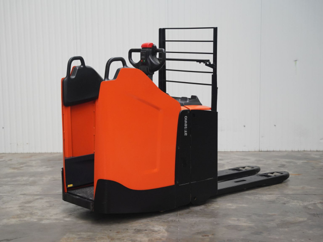 Tweedehands Transpalletten TOYOTA LPE200