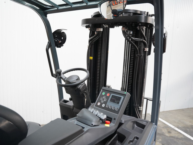 Tweedehands 4-Wiel heftrucks TOYOTA 9FBM35T