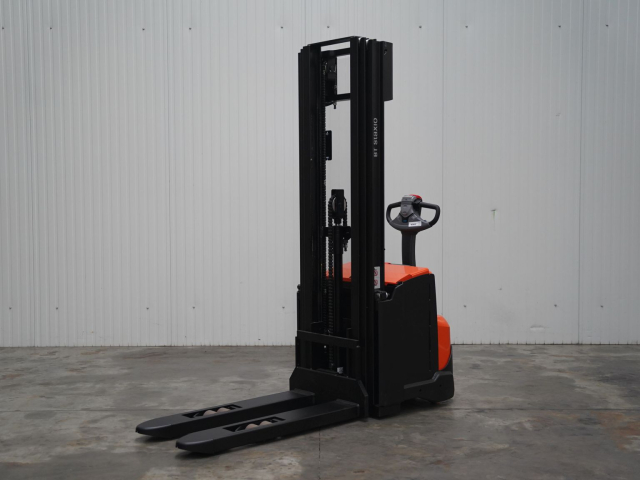 Tweedehands Stapelaars TOYOTA SWE140