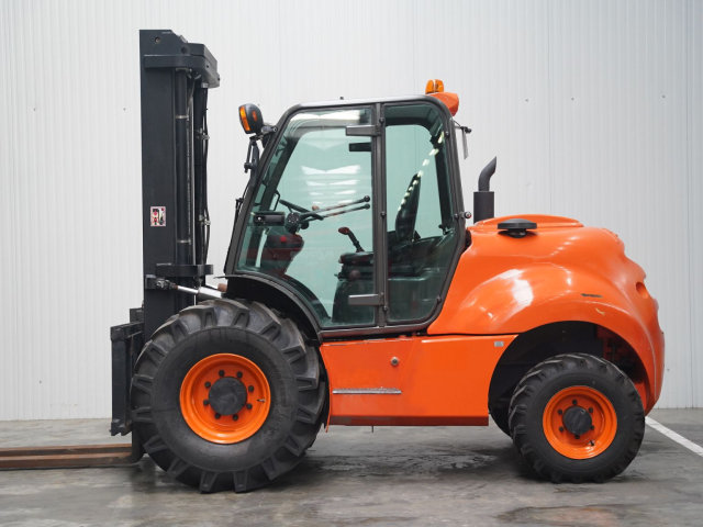 Tweedehands Ruw terrein heftrucks AUSA C500 HX4