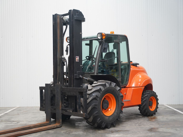 Tweedehands Ruw terrein heftrucks AUSA C500 HX4