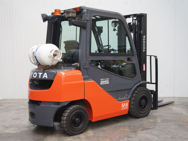 Tweedehands Heftrucks TOYOTA 02-8FGF25
