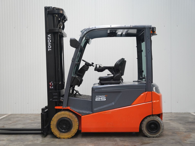 Tweedehands Heftrucks TOYOTA 8FBMT25