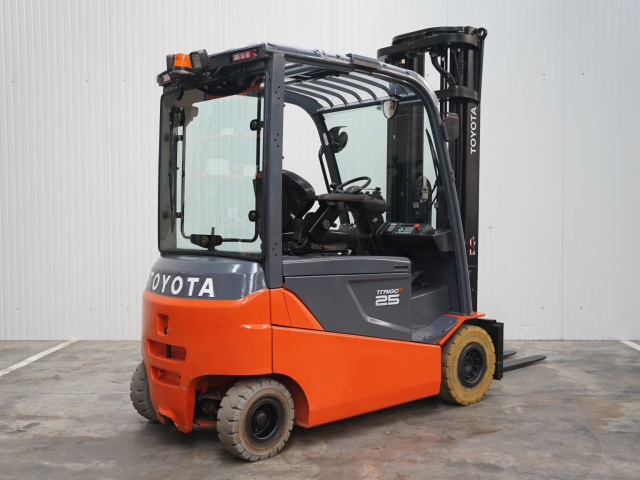 Tweedehands Heftrucks TOYOTA 8FBMT25