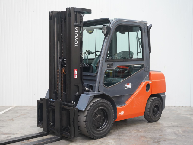 Tweedehands Heftrucks TOYOTA 02-8FDJF35