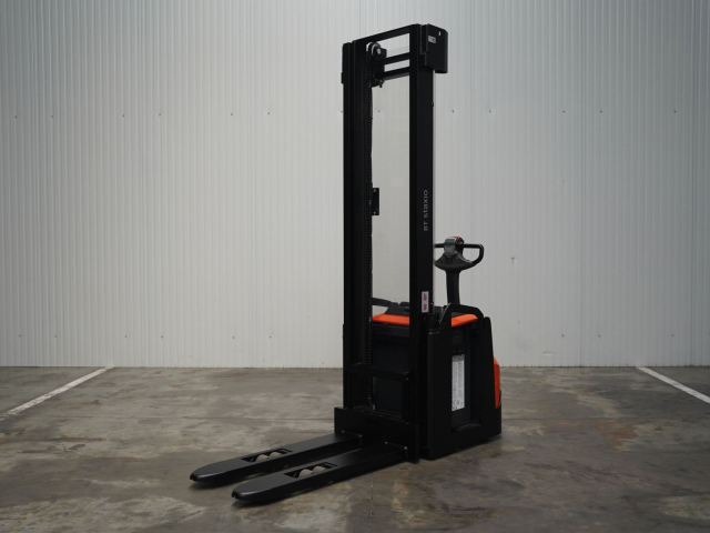 Tweedehands Stapelaars BT SWE145