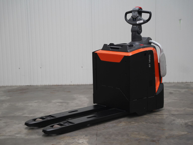 Tweedehands Transpalletten BT LPE200