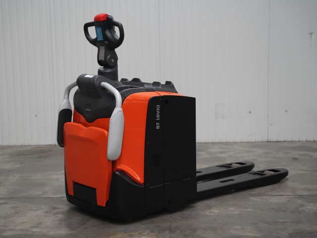 Tweedehands Transpalletten BT LPE200