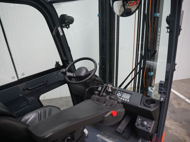 Tweedehands Heftrucks TOYOTA 8FBMKT30