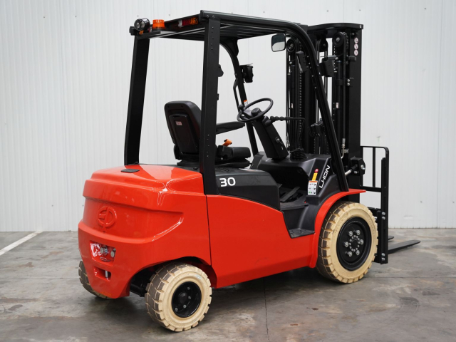 Tweedehands Heftrucks EP EFL303 Tweedehands Heftrucks EP EFL303