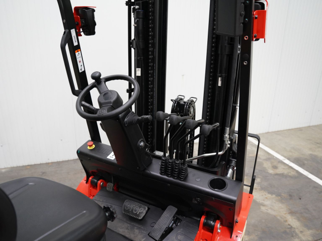 Tweedehands Heftrucks EP EFL203 Tweedehands Heftrucks EP EFL203