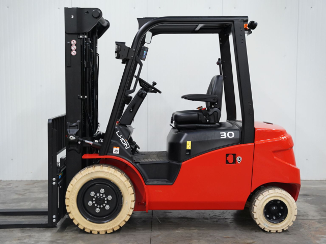 Tweedehands Heftrucks EP EFL303 Tweedehands Heftrucks EP EFL303