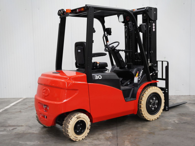 Tweedehands Heftrucks EP EFL303 Tweedehands Heftrucks EP EFL303