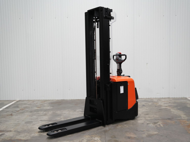 Tweedehands Stapelaars BT SPE160L