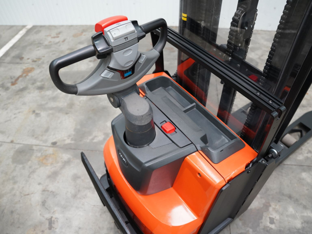 Tweedehands Stapelaars TOYOTA SWE120