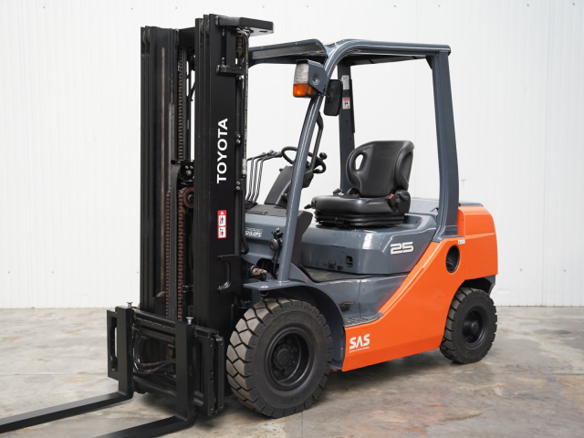 Tweedehands Heftrucks TOYOTA 02-8FDL25