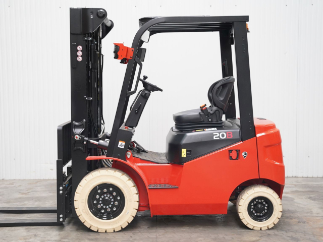 Tweedehands 4-Wiel heftrucks EP EFL203