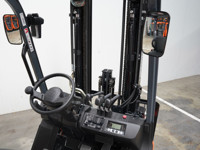 Tweedehands Forklift trucks TOYOTA 8FBL25