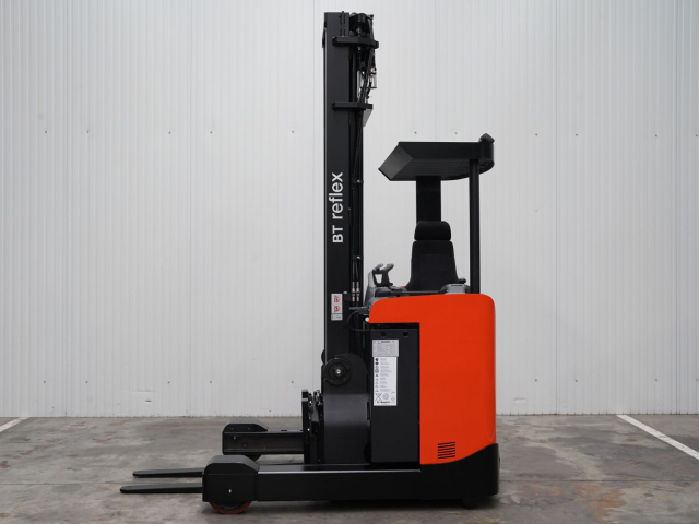 Tweedehands Reachtrucks TOYOTA RRE120B