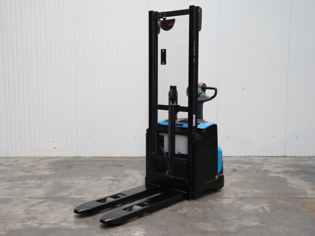 Tweedehands Stapelaars TOYOTA SWE120