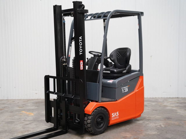 Tweedehands 3-Wiel heftrucks TOYOTA 7FBEST13