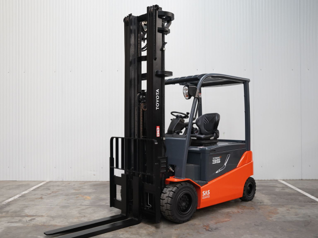 Tweedehands 4-Wiel heftrucks TOYOTA 8FBMT35 Tweedehands 4-Wiel heftrucks TOYOTA 8FBMT35