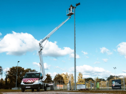 Hoogwerker op bestelwagen 25 m huren