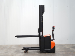 Tweedehands Stapelaars TOYOTA SWE140L
