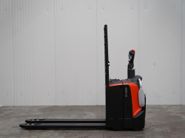 Tweedehands Transpalletten TOYOTA LPE200/10