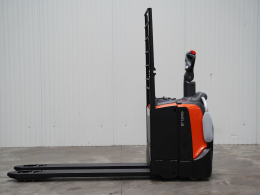 Tweedehands Transpalletten TOYOTA LPE200/10