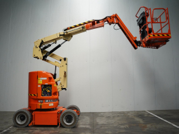 Tweedehands Hoogtewerkers JLG E300AJP