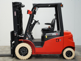 Nieuwe vorkheftruck EP EFL253