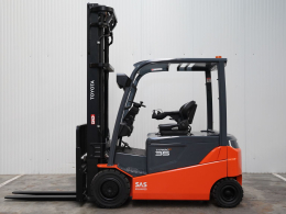 Tweedehands 4-Wiel heftrucks TOYOTA 8FBMT35