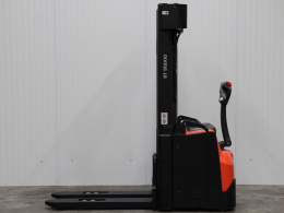 Tweedehands Stapelaars TOYOTA SWE160L