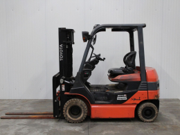 Tweedehands Heftrucks TOYOTA 8FB25