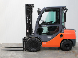 Tweedehands Heftrucks TOYOTA 02-8FDJF35